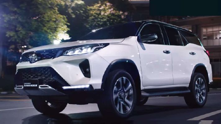 Toyota Fortuner hoàn toàn mới nâng cấp toàn diện, quyết hạ đo ván Hyundai Santa Fe và Ford Everest