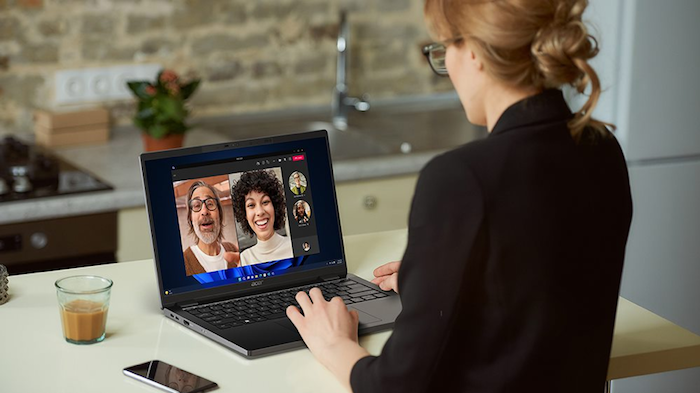 Acer ra mắt dòng laptop TravelMate đẳng cấp dành cho doanh nhân