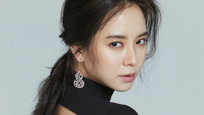 Song Ji Hyo chính thức khởi kiện công ty quản lý cũ vì nợ lương