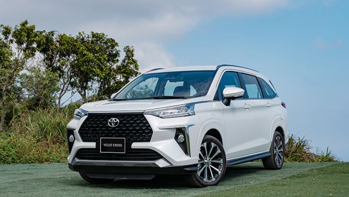 Giá lăn bánh Toyota Veloz Cross tháng 5/2023: Quyết ‘hủy diệt’ Mitsubishi Xpander nhờ ưu đãi khủng