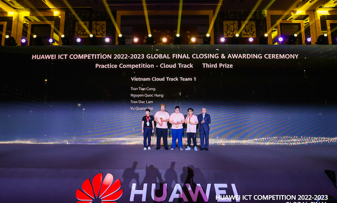 Sinh viên Việt Nam giành giải Ba chung kết toàn cầu Cuộc thi Huawei ICT Competition 2022-2023