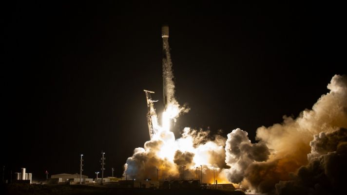 SpaceX chính thức phóng thêm 52 vệ tinh lên quỹ đạo, lý do đằng sau khiến ai cũng gật đầu