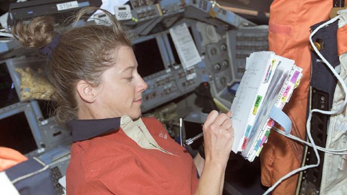 Ngỡ ngàng khi chuyên gia tiết lộ những nguy hiểm tiềm ẩn khi dùng bút chì trên tàu vũ trụ