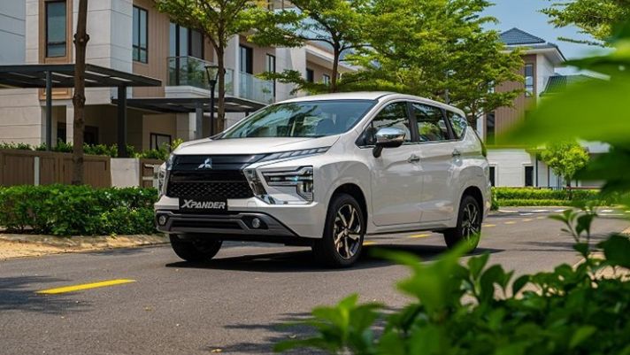 Tin xe hot 14/6: Giá lăn bánh Mitsubishi Xpander kèm ưu đãi hấp dẫn làm Toyota Veloz Cross chao đảo