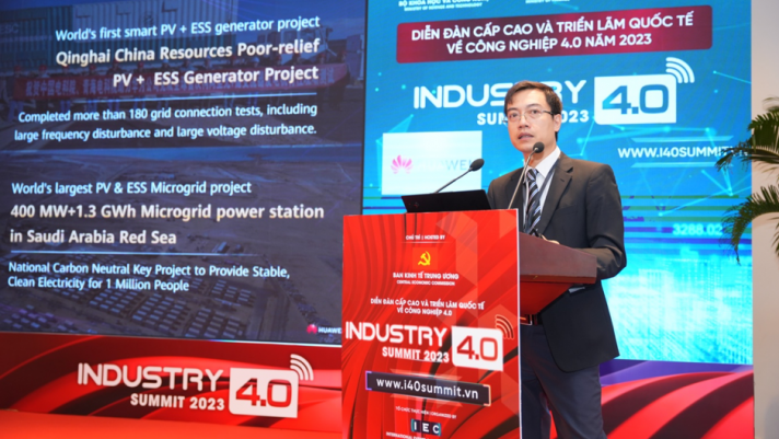 Vietnam Industry 4.0 Summit 2023: Huawei đề xuất các giải pháp năng lượng mặt trời cho Việt Nam