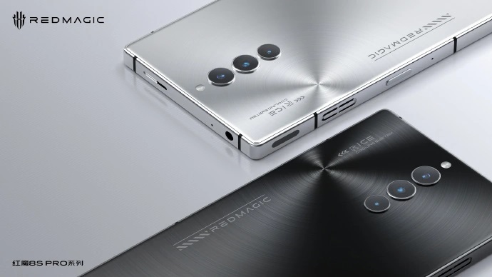 Vua gaming tiết lộ pin 6000 mAh, sạc 165W nhanh nhất thế giới, đè bẹp vua Android Galaxy S23 Ultra