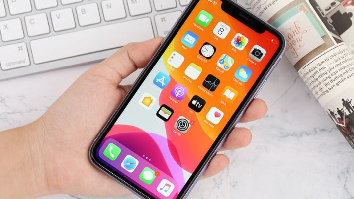 iPhone 15 sắp ra mắt, có nên mua iPhone 11 được giảm cả nửa giá trong tháng 7/2023?