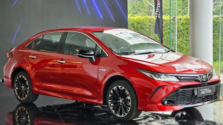 Toyota Corolla Altis sắp có bản nâng cấp tại Việt Nam: Thêm trang bị, 'quyết đấu' Hyundai Elantra