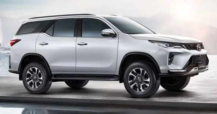 Tin xe hot 3/8: Toyota Fortuner 2023 ra mắt với loạt nâng cấp chất lượng, có thể lật đổ Ford Everest