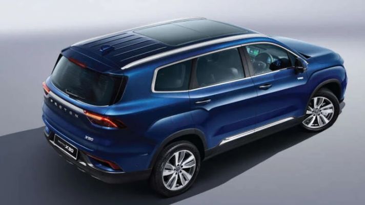 Tin xe 25/8: ‘Ác mộng’ của Ford Everest ra mắt với giá từ 700 triệu đồng, thách thức Toyota Fortuner