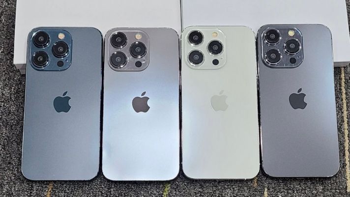 Màu sắc iPhone 15 Pro gây thất vọng, nhưng iPhone 15 thì 'mê ly'!