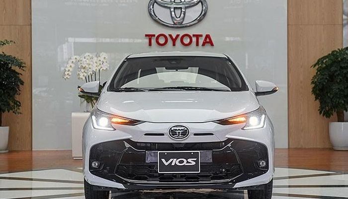 Toyota Vios giảm giá sâu ‘sập sàn’, quyết lật đổ Hyundai Accent và Honda City đòi lại ngôi vương