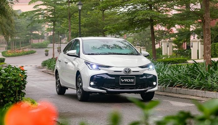 Tin xe trưa 18/9: Toyota Vios có giá lăn bánh ‘rẻ như cho’, dễ hạ gục Honda City và Hyundai Accent