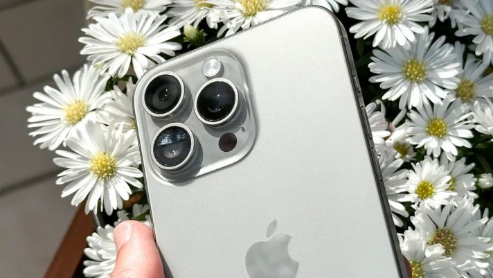 Trên tay iPhone 15 Pro Max, bản thiết kế vĩ đại mới của Apple. dễ bùng nổ doanh số