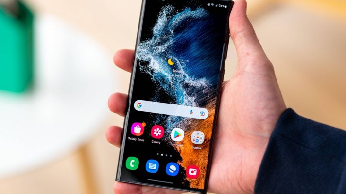 Giá Galaxy S22 Ultra giảm cực gắt gần 15 triệu đồng, rẻ đến mức khiến iPhone 13 ngỡ ngàng