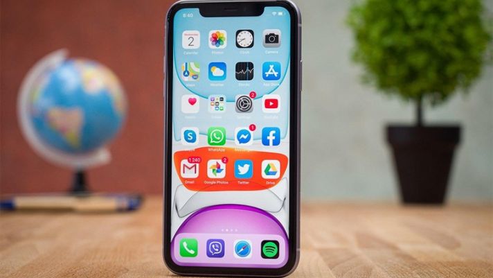 iPhone 11 giảm gần nửa giá cuối tháng 10, chỉ từ 10 triệu, là iPhone rẻ nhất tại Việt Nam