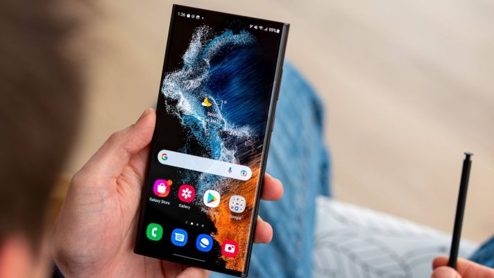 Giá Galaxy S22 Ultra giảm khủng 16 triệu, vua điện thoại Android hàng đầu đe nẹt iPhone 13