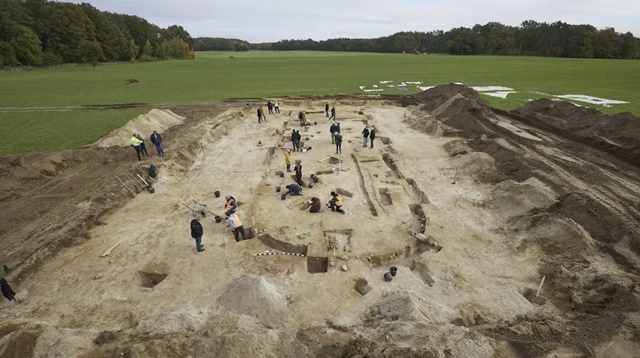 Tàn tích của 1 hội trường khổng lồ 3.000 năm trước được khai quật, các nhà khảo cổ choáng ngợp, bí mật được tiết lộ