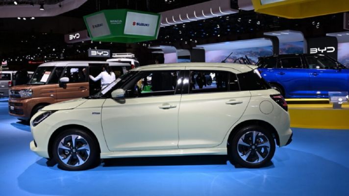 Hatchback hạng B giá siêu rẻ của Suzuki ra mắt: Dễ ‘gây sốt’ với khách Việt bằng trang bị ấn tượng này