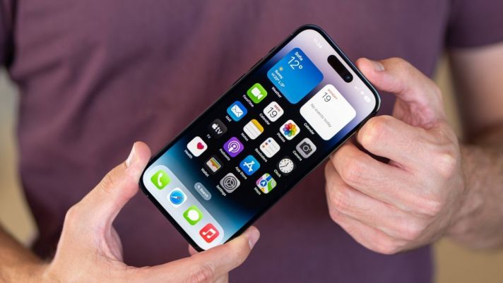 iPhone 14 Pro rầm rộ giảm giá, đập hộp ngang ngửa Galaxy S23 Ultra hút khách Việt lên đời