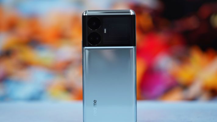 Realme GT5 Pro xác nhận có màn hình sáng nhất thế giới, bỏ xa iPhone 15 Pro Max, giá rẻ bất ngờ