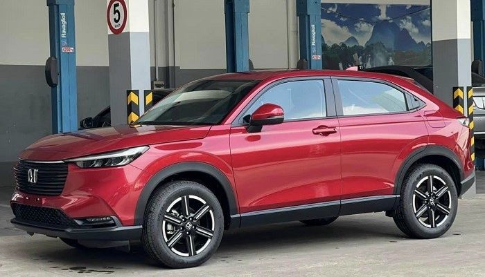 Tin xe trưa 17/11: ‘Khắc tinh’ của Toyota Corolla Cross giảm giá ‘sập sàn’ thu hút khách hàng Việt