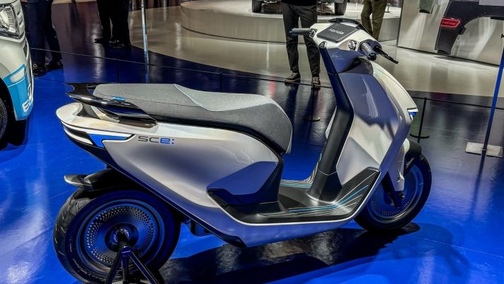 Cận cảnh Honda LEAD phiên bản thuần điện vừa ra mắt, sắp bán chính thức với thiết kế đẹp long lanh