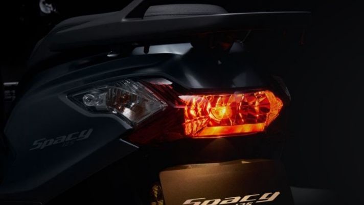 Tin xe máy hot 15/12: Honda ra mắt xe tay ga 'thế chân' LEAD giá 28,9 triệu đồng, trang bị cực xịn sò