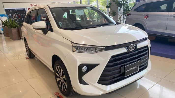 MPV Toyota giá 558 triệu đồng ngừng bán tại Việt Nam, Mitsubishi Xpander 'tạm' bớt đi một đối thủ