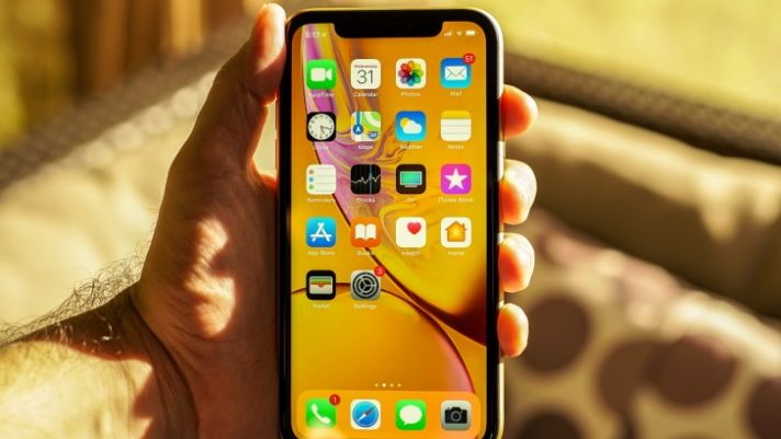 iPhone XR đi đến cuối chu kỳ, bán giá xả kho, thấp chưa từng thấy, rẻ hơn cả vua doanh số Galaxy A14