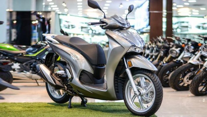 Honda SH xả hàng dịp cận Tết Nguyên đán, giảm giá cực sốc, rẻ hơn mức niêm yết tới 21,9 triệu đồng