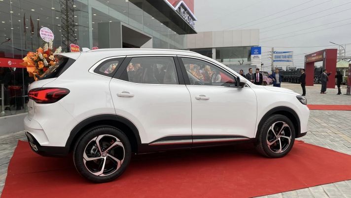 Ra mắt ‘kẻ thế chân Mazda CX-5’ tại Việt Nam giá 699 triệu đồng, rẻ cách biệt Honda CR-V và Tucson