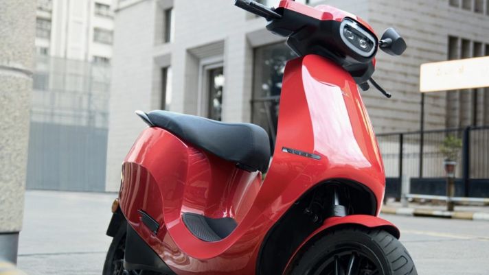 ‘Kẻ ngáng đường’ Honda Vision vừa ra mắt với 7 màu sắc mới, giá 31 triệu đồng, thiết kế đẹp long lanh