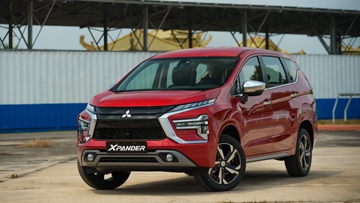 Giá lăn bánh Mitsubishi Xpander giữa tháng 3/2024 ‘rẻ như cho’, dễ khiến Toyota Veloz Cross bật bãi