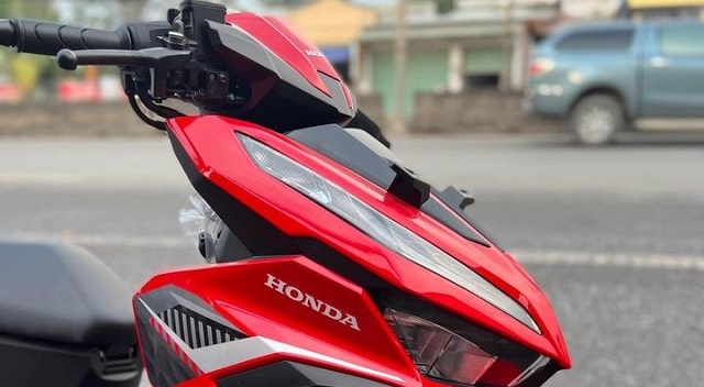 Tin xe máy hot 3/4: Honda ra mắt ‘vua xe ga’ mới giá 36 triệu đồng, soán ngôi Air Blade vì tuyệt đẹp