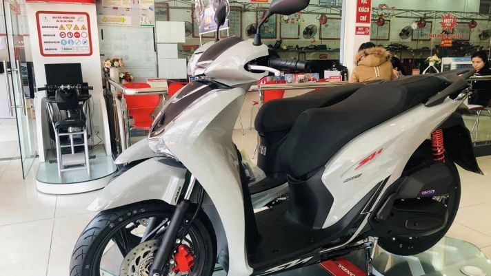 Bảng giá xe Honda SH đầu tháng 5/2024 siêu hút khách, giá rẻ chưa từng khiến dân tình ùn ùn đặt mua