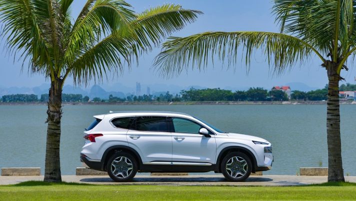 Giá Hyundai Santa Fe lăn bánh cuối tháng 5/2024 cực hấp dẫn, đe nẹt Ford Everest và Toyota Fortuner