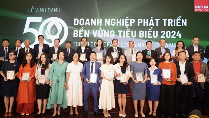 FPT dành cú đúp giải thưởng tại Lễ công bố TOP 50 doanh nghiệp phát triển bền vững