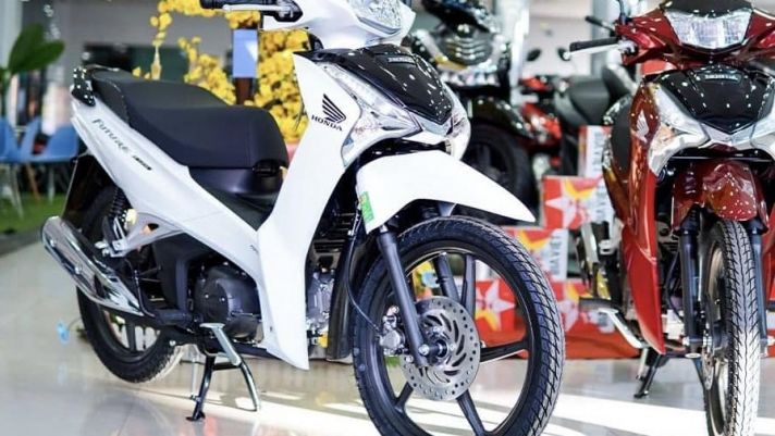 Tin xe máy hot 13/8: Honda Future giảm giá rẻ lấn át Wave Alpha và RSX, khách mua bất kể tháng Ngâu