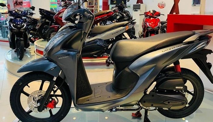 Bảng giá xe Honda Vision giữa tháng 8/2024 rẻ như Future, đại lý giảm giá cực mạnh hút khách Việt