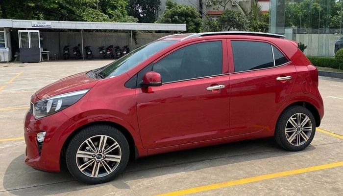 Tin xe hot 5/9: Kia Morning ưu đãi khủng, giá lăn bánh đầu tháng 9/2024 rẻ lấn át Hyundai Grand i10