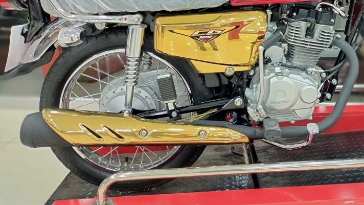 Tin xe máy hot 15/10: ‘Vua côn tay’ 125cc mới của Honda về đại lý giá 24 triệu đồng, lấn át Winner X