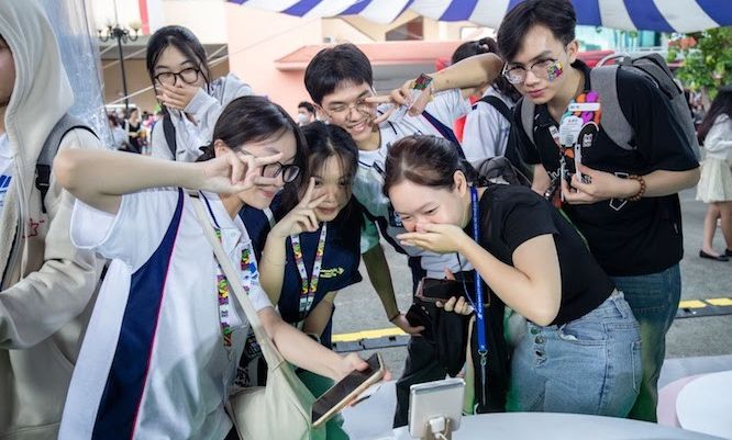 OPPO chính thức khởi động Campus Tour 'Funiverse - zũ trụ fun', mang Reno12 Series kiến tạo sân chơi công nghệ AI