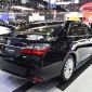 Toyota Camry giảm gần trăm triệu: Tranh nhau hàng dọn kho