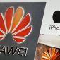 Quan chức Trung Quốc gây cười khi dùng iPhone để lên mạng kêu gọi mọi người ủng hộ Huawei đấu lại Apple