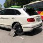 Xem lại vụ tai nạn khiến xe Bentley Bentayga gãy trục bánh sau chiều nay, tài xế taxi được minh oan?