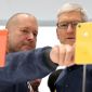 Tim Cook lơ là phát triển iPhone, Jony Ive chán nản rời bỏ Apple?