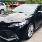 'Bốc' trúng biển xấu, chủ xe Toyota Camry 2019 mới đi đã rao bán với giá 1,35 tỷ đồng
