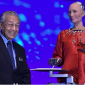 Thủ tướng Malaysia 'không nói nên lời' khi gặp robot Sophia