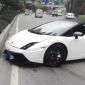 Lái thử Lamborghini, nhân viên phải đền 260 triệu vì làm hỏng xe của khách